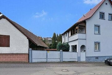 Großzügiges Zweifamilienhaus in Lützel-Wiebelsbach