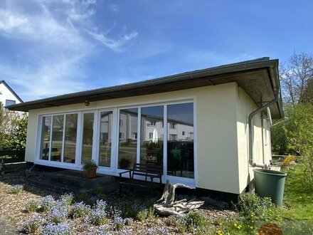 Ihr neues Urlaubsdomizil unweit der Ostsee: Lichtdurchflutetes Ferienhäuschen mit großem Garten