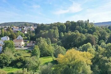 Baugrundstück - Stadtrand an der großen Wiese - für ein 3-8 Familienhaus