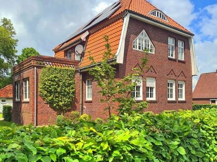 Charmantes, großzügiges Wohnhaus mit Garten und Garage im Ortsteil Strackholt der Gemeinde Großefehn
