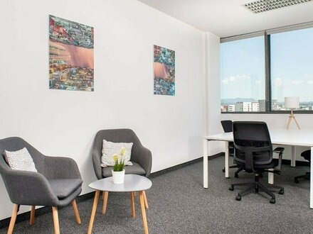 Privater Büroraum für 3 Personen in Regus City