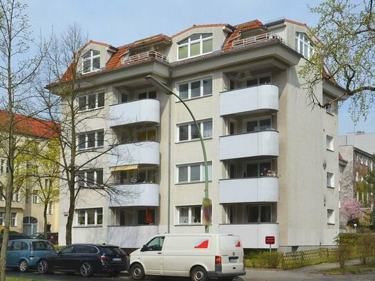 Helle Wohnung mit Balkon in Bestlage von Schmargendorf