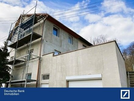 Renoviertes 3 Fam. Haus mit neuer Garage und großer Terrasse im ruhigen Herzen von Nenningen!