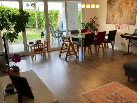 90m² EG Wohnung mit großem Garten