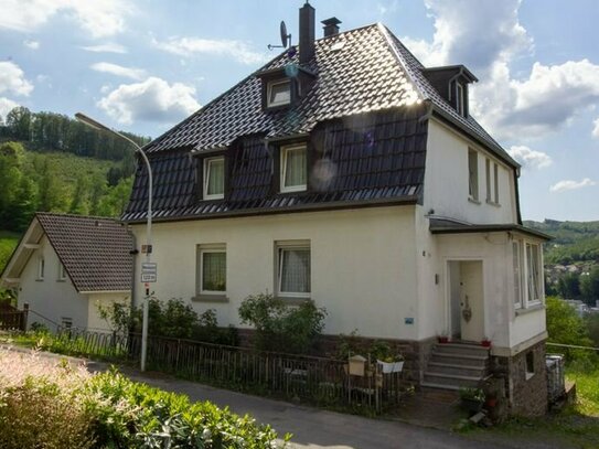 NEU: Teilsaniertes Einfamilienhaus in ruhiger & naturnaher Lage von Werdohl zu verkaufen!