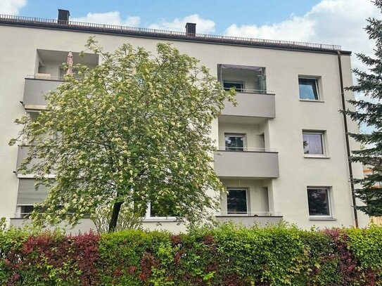 Gut geschnittene, vermietete 4-Zimmer-Wohnung mit Westloggia in ruhiger Lage von Dachau-Ost