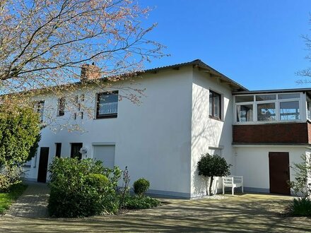 Westerdeichstrich/ Stinteck: Ruhig gelegene 2 Zimmer Wohnung mit überdachtem Balkon in Deichnähe