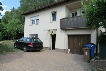 Einfamilienhaus mit Einliegerwohnung in ruhiger Waldrandlage mit Weitblick zw. Stallwang und Traitsching