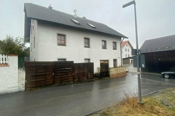 Mehrfamilienhaus mit 6 Wohnungen zu verkaufen!