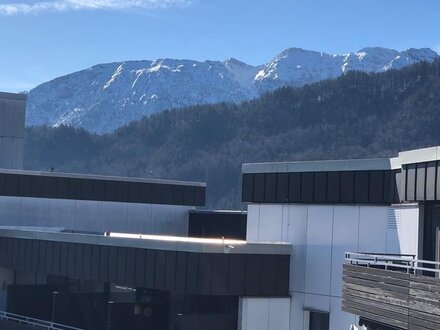 Helle 3-Zimmer-Wohnung mit Bergblick und großer Dachterrasse von Privat zu verkaufen