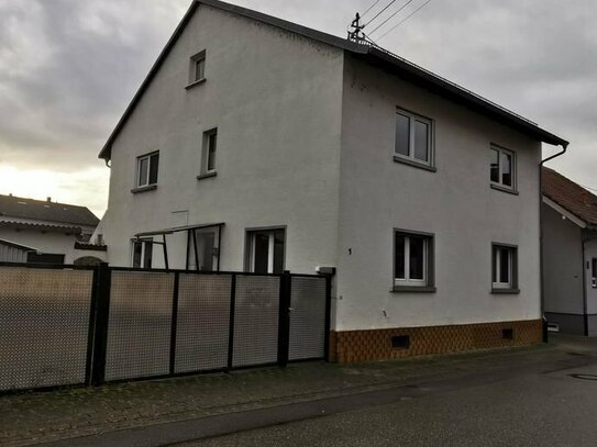 Vielseitig nutzbares 1-2-Familienhaus in Philippsburg-Rheinheim