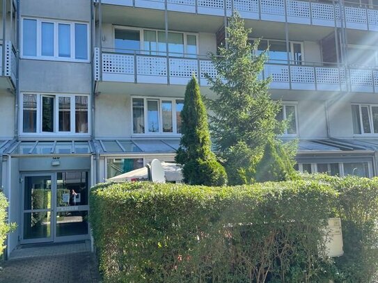 Perfekt gelegene 2,5 Zimmer WHG in Erlangen mit Balkon, Tiefgaragenstellplatz und vielen Möglichkeiten