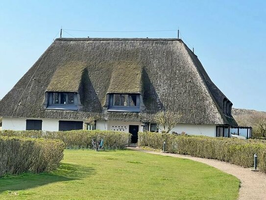 2-Zimmer-Wohnung unter Reet in Wenningstedt