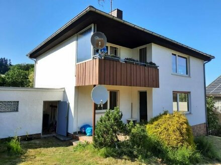 Dachgeschosswohnung mit Balkon in Wächtersbach Hesseldorf -Panoramablick inklusive