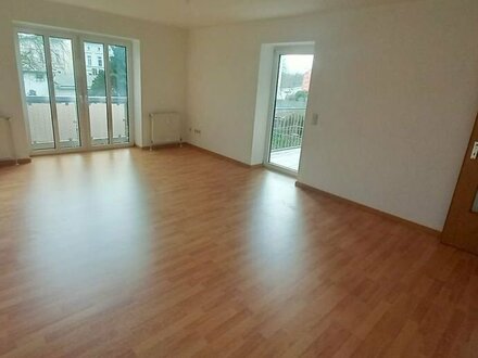 Hereinspaziert.....! Frisch renovierte Wohnung mit tollem Grundriss!