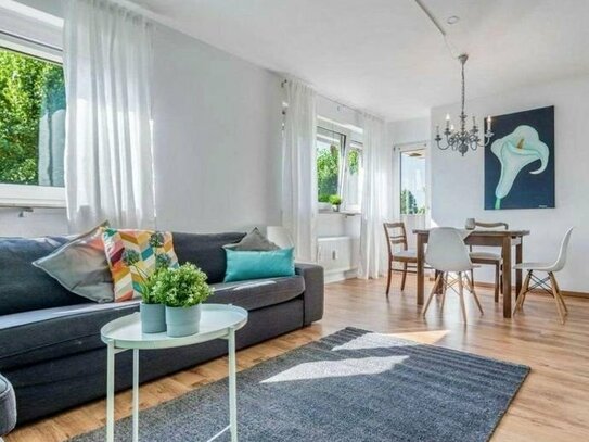 Hochwertige voll möblierte 3 Zimmer Wohnung mit sonnigem Balkon in Frankfurt Niederrad