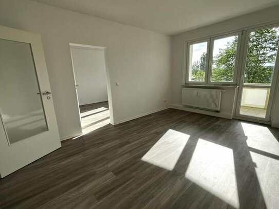 2-Raum-Wohnung mit modernisiertem Tageslichtbad!