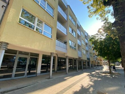 Im Alter gut wohnen in der Linnenbauer Residenz Herford: Sonnige 2-Zimmer-Wohnung mit Balkon