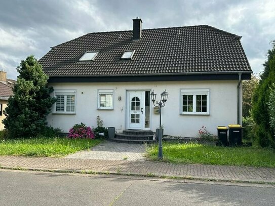 modernes Haus mit 3 ETW in ruhiger Lage von Eppelborn