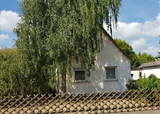 Großes Grundstück mit kleinem Abrisshaus in sehr guter Wohnlage in Neu-Isenburg