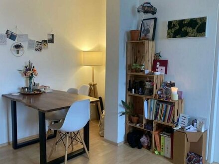 Wohnung Ruhig 1,5 Zimmer,Balkon Einbauküche