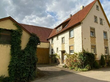 Schönes Ein-/Zweifamilienhaus mit Nebengebäuden in einem Teilort von Weikersheim