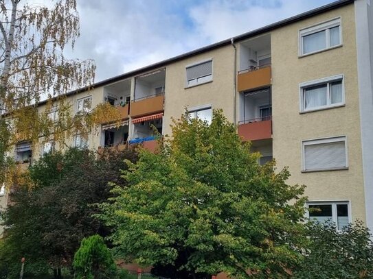 Kleine Wohnung mit Garage und Stellplatz als Renditeobjekt