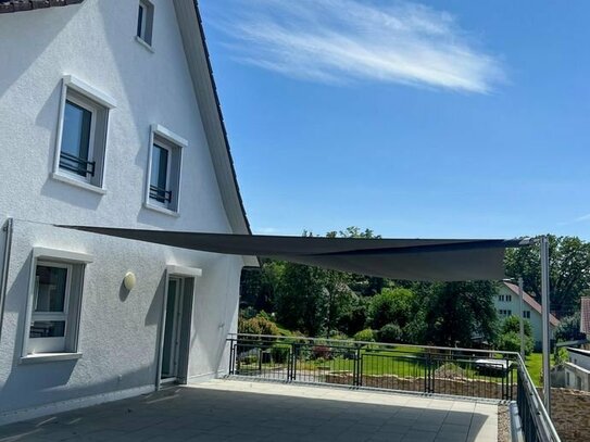 Reserviert - 100 m² Dachterrasse mit 50 m² Sonnensegel - 4-Zimmer Maisonett-Wohnung in Buggingen/Seefelden