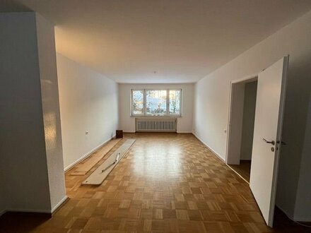 Dellbrück, ruhige Lage, schöne renovierte 95 m², 2 Zimmer, Terrasse, zusätzliches Zimmer DG, Garage