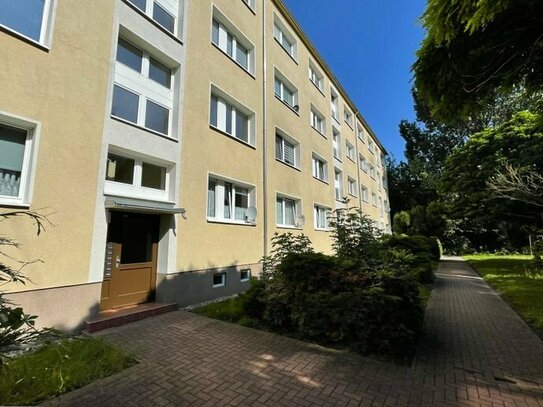 Günstige 2-Zimmer Eigentumswohnung mit Balkon in Weißandt-Gölzau