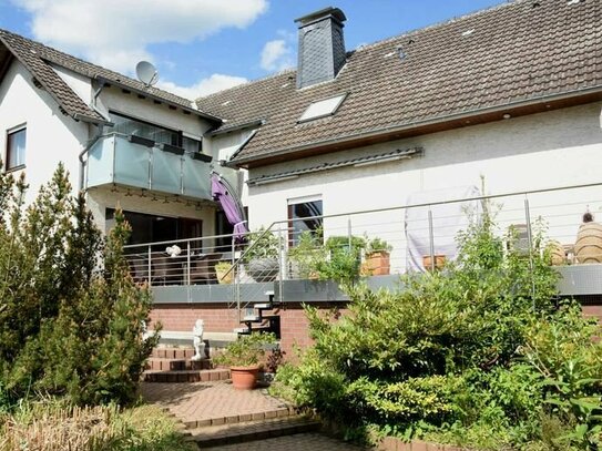 Wohnen im Naturpark Teutoburger Wald/Eggegebirge - Vielfältig nutzbares Wohnhaus in herrlicher Lage