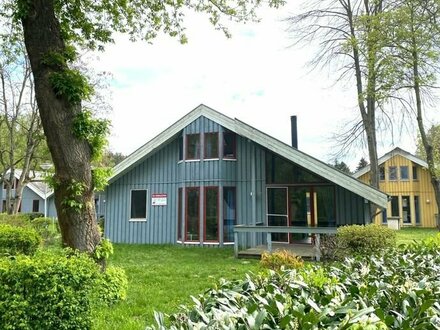 Modernisiertes Ferienhaus -alleinstehend- in schönster Lage mit direktem Blick auf den Granzower See