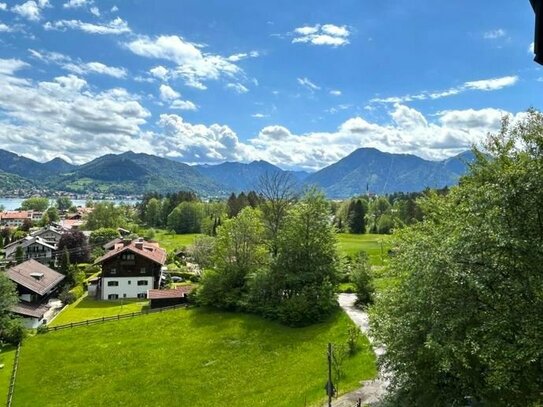 Traumhafte DG-Wohnung mit herrlichem freien Blick bis zum See in Bad Wiessee