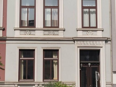 Attraktives Altbremer Haus (MFH) mit gewerblicher Nutzung in Bremen-Fesenfeld zu verkaufen