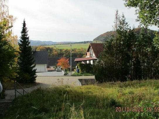 Bauplatz in ruhiger und sonniger Lage (Anliegerstraße)