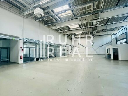 Moderne Lager-/Ausstellungsfläche | Sektionaltore | anliegende Büros | RUHR REAL