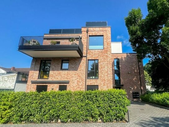 3 Zimmerwohnung mit Balkon und seitlichem Elbblick!