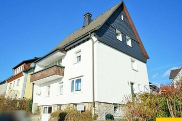 Vollmöblierte Erdgeschosswohnung mit Terrasse und eigenem Garten