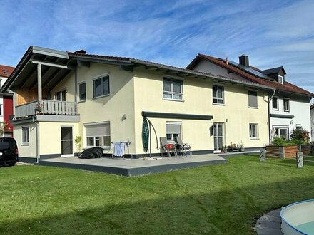 Geniales Zweifamilienhaus, top-modernisiert in Kempten-Stielings