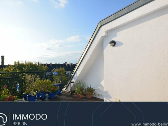 Wohnen im Grünen - Hochwertige 3 Zimmer Dachgeschoss Wohnung mit Kamin und sonniger Terrasse