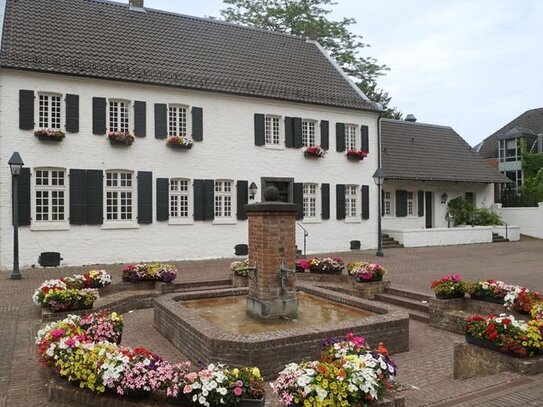 Traditionsreiche Rathausgastronomie in zentraler Lage