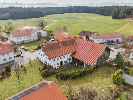Liebhaber aufgepasst!! Einzigartiges Bauernhaus mit viel Potential in toller Lage von Höslwang