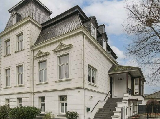 Modernisierte Villa in Innenstadtnähe von Holzminden! Wohnen und Arbeiten auf über 500 m²