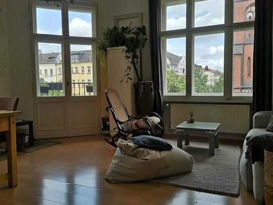 Altbau Wohnung mit Balkon in Friedrichshain. Mietzeitraum 11.24 - 10.25 (1 Jahr)