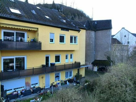 Gepflegtes Mehrfamilienhaus mit 4 Wohnungen + Gewerbeobjekt in Gerolstein