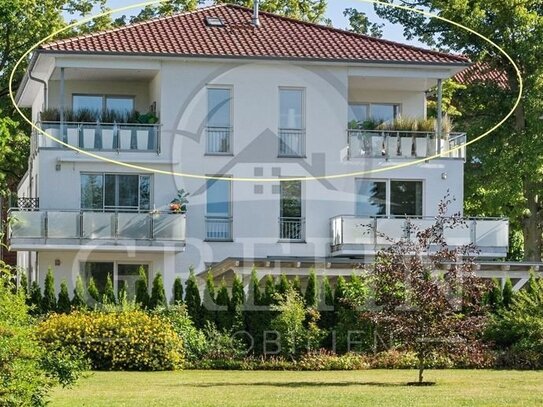 Mit Fahrstuhl in die eigene Whg.! Blick ins Grüne, 2 Terrassen, 2 Schlafzi., 2 Wohnzi., Kamin, Carport.