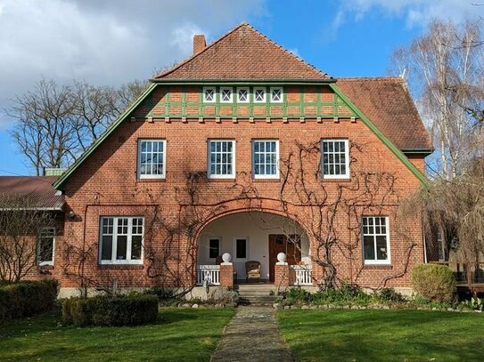 schöne 4,5-Zimmer-Wohnung im Obergeschoss