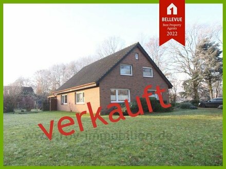 +++ VERKAUFT ! Geräumiges Einfamilienhaus, modernisiert, gepflegt, ebenerdig bewohnbar, großer Garten, ideal für die Fa…