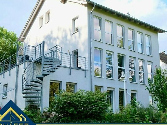Einfamilienhaus mit Einliegerwohnung und großem Grundstück in Rehlingen-Siersburg OT zu verkaufen