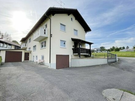 Großzügiges Mehrfamilienhaus mit zwei Wohnungen und einem Hausteil in begehrter Lage von Johanniskirchen